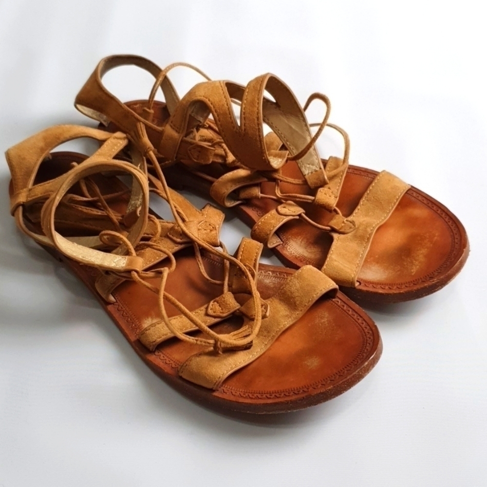 Frye Ruth Suede Short Gladiator  Tan Sandals - Picture 3 of 11